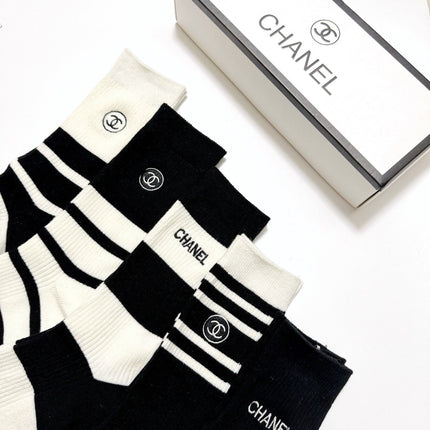 CHANEL 26S CREW SOCKS 412433 (1 BOX)