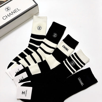 CHANEL 26S CREW SOCKS 412433 (1 BOX)