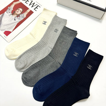 CHANEL 26S CREW SOCKS 412435 (1 BOX)