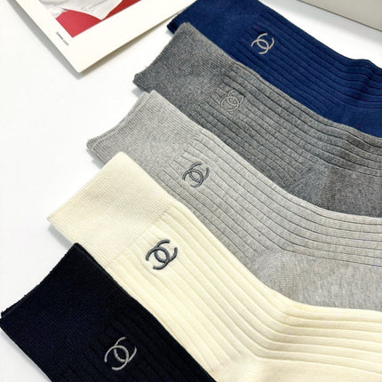 CHANEL 26S CREW SOCKS 412435 (1 BOX)