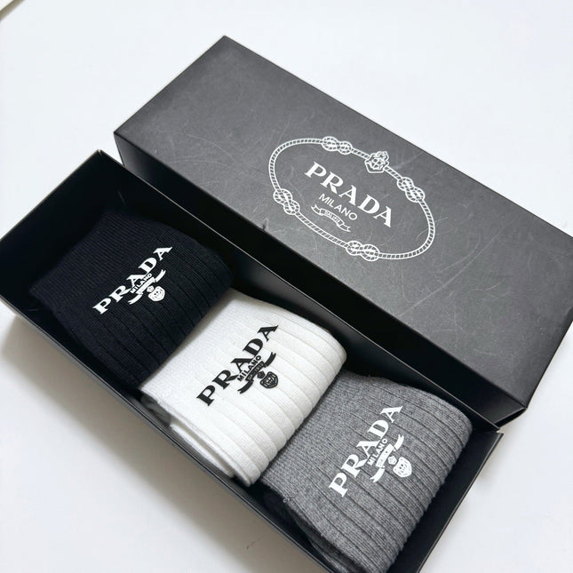 PRADA 26S CREW SOCKS 412438 (1 BOX)