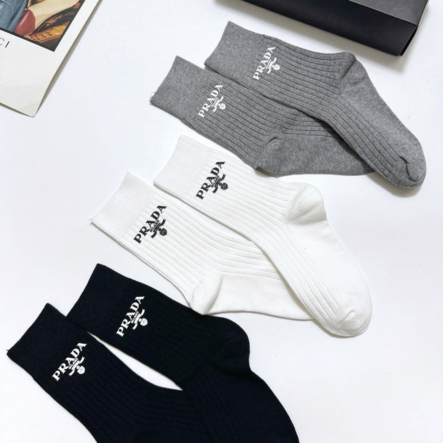 PRADA 26S CREW SOCKS 412438 (1 BOX)