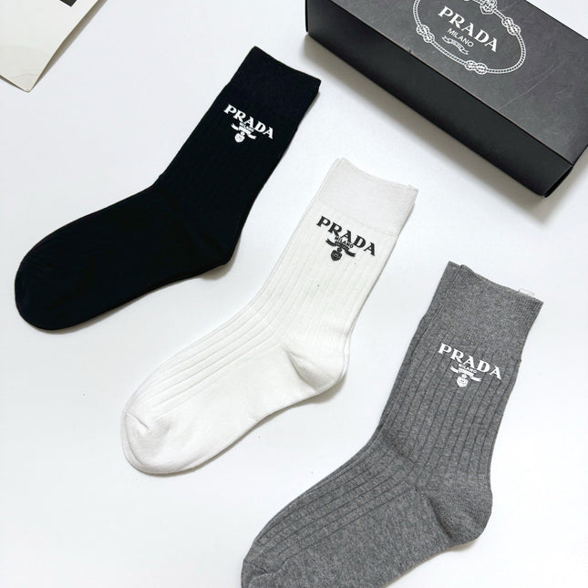 PRADA 26S CREW SOCKS 412438 (1 BOX)