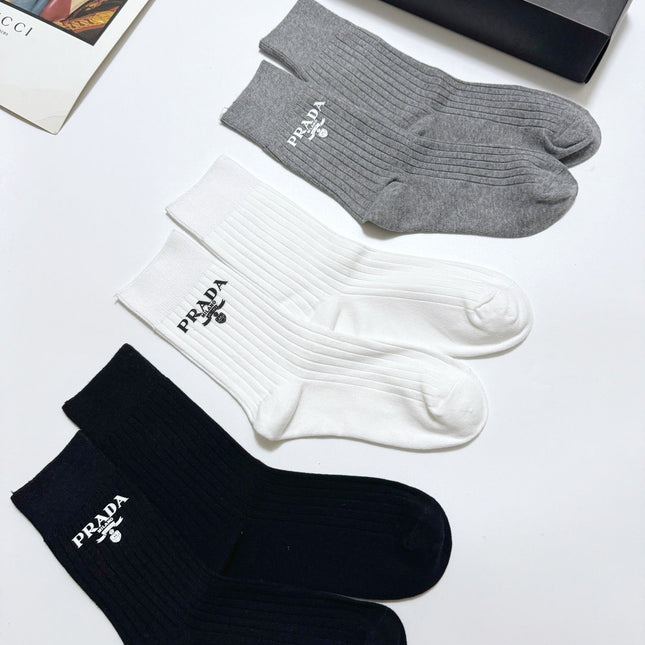 PRADA 26S CREW SOCKS 412438 (1 BOX)