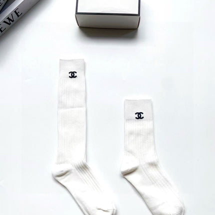 CHANEL 26S CREW SOCKS 412439 (1 BOX)