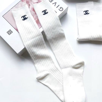 CHANEL 26S CREW SOCKS 412439 (1 BOX)