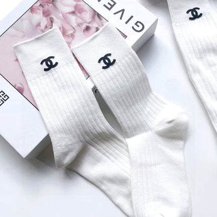 CHANEL 26S CREW SOCKS 412439 (1 BOX)