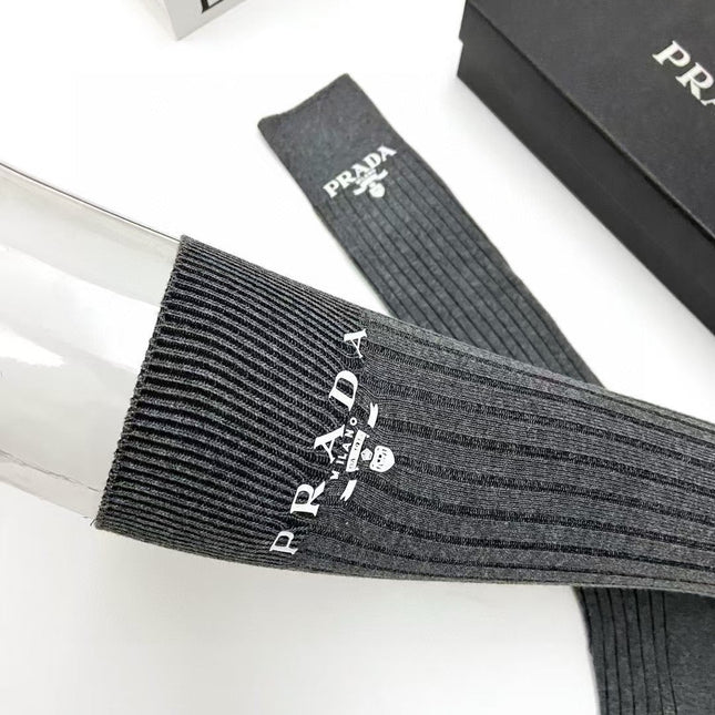 PRADA 26S CREW SOCKS 415684 (1 BOX)