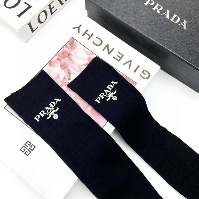 PRADA 26S CREW SOCKS 415685 (1 BOX)