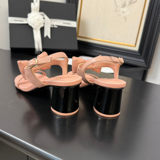 MID HEEL 45 MM SANDALS IN PEACH PINK CALFSKIN