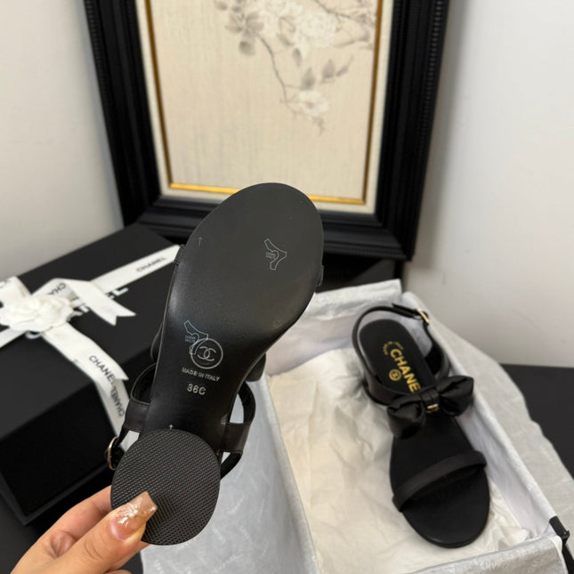 MID HEEL 45 MM SANDALS IN BLACK CALFSKIN