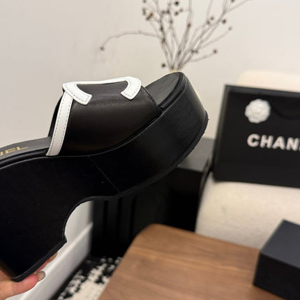 CHANEL 26S WEDGE SANDALS 95 MM IN BLACK CALFSKIN