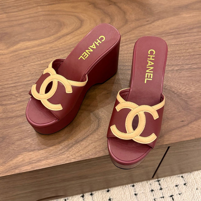 CHANEL 26S WEDGE SANDALS 95 MM IN DARK RED CALFSKIN