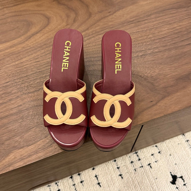 CHANEL 26S WEDGE SANDALS 95 MM IN DARK RED CALFSKIN