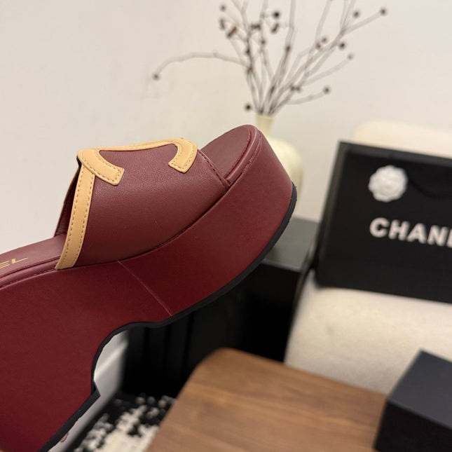 CHANEL 26S WEDGE SANDALS 95 MM IN DARK RED CALFSKIN