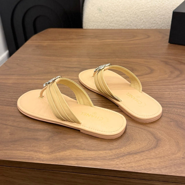 CHANEL 26S THONG SANDALS IN BEIGE CALFSKIN WITH RHINESTONE CC LOGO