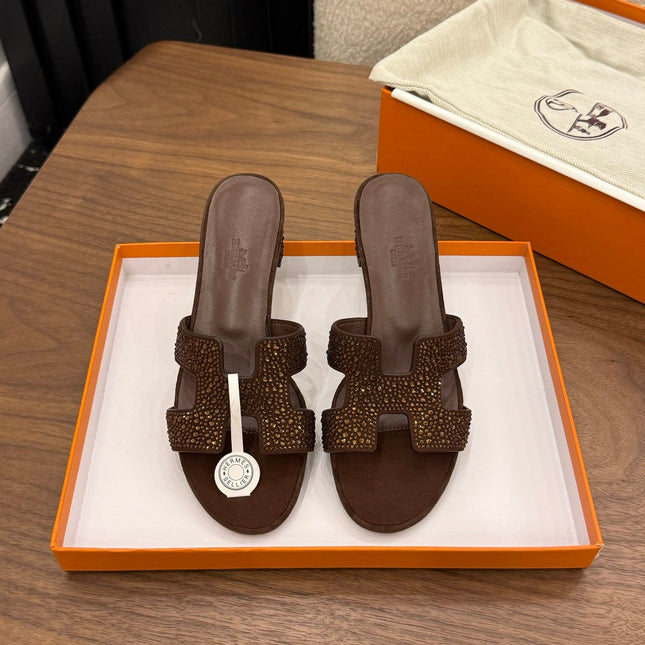 HM 26S OASIS SANDAL IN DARK BROWN SUEDE WITH CRYSTALS