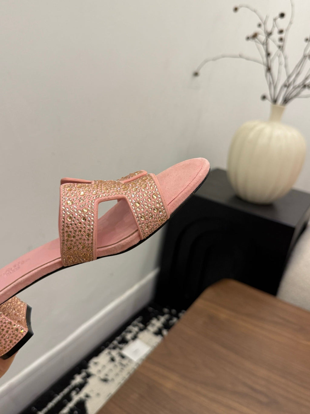 HM 26S OASIS SANDAL IN LIGHT PINK SUEDE WITH CRYSTALS