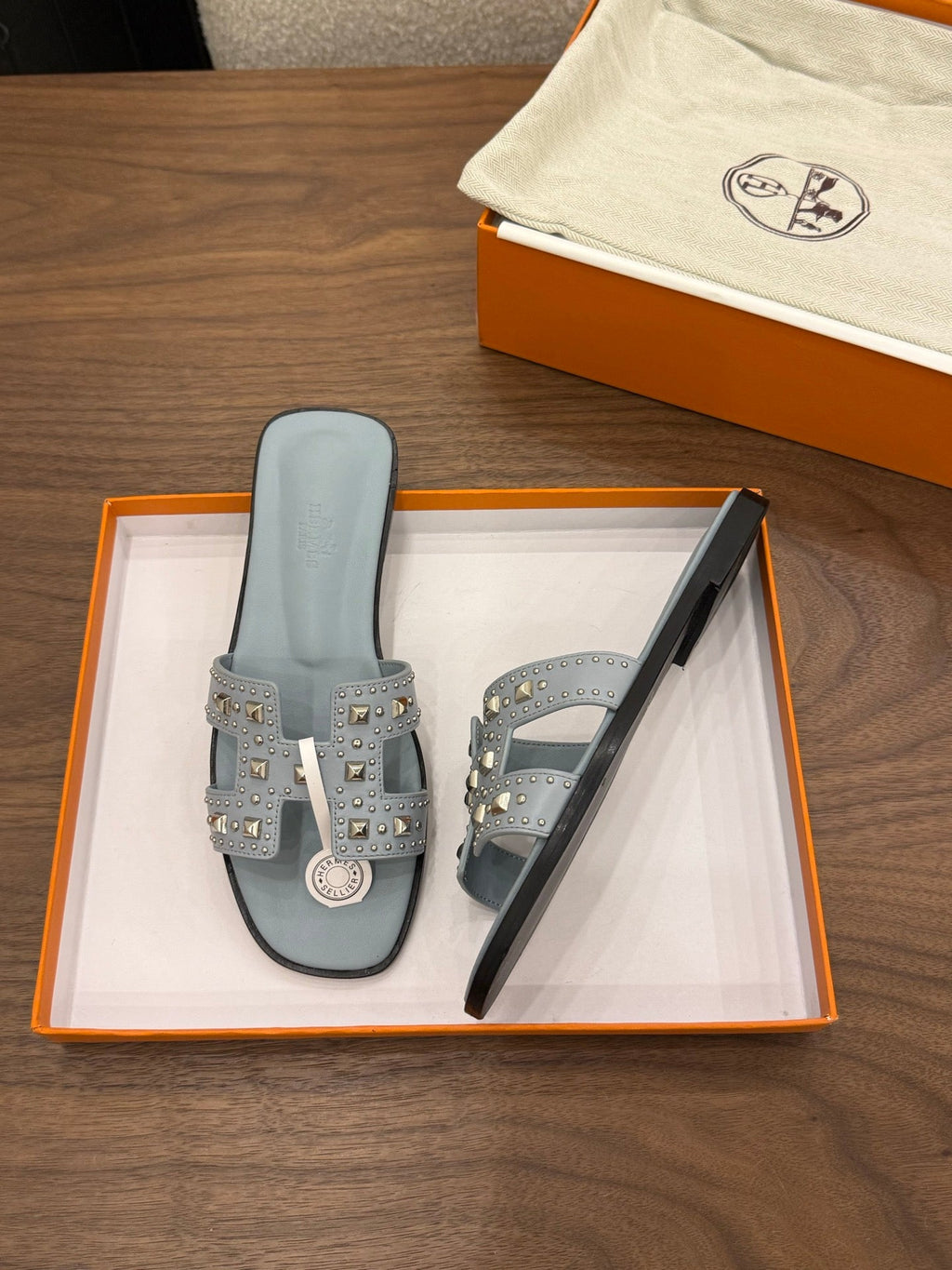 HM 26S ORAN STUDDED SANDALS IN DUSTY BLUE CALFSKIN
