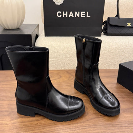 CHANEL 26S ANKLE BOOTS 45 MM IN BLACK PATENT LEATHER ROUNDED TOE