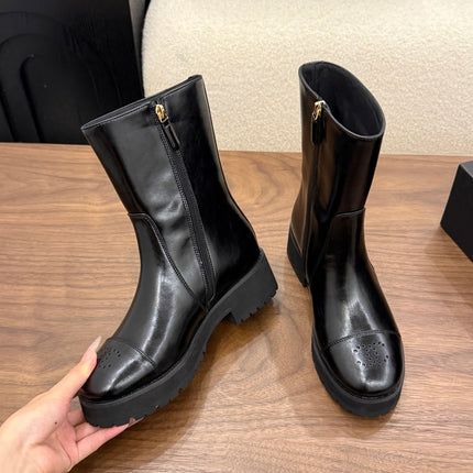 CHANEL 26S ANKLE BOOTS 45 MM IN BLACK PATENT LEATHER ROUNDED TOE