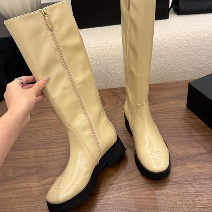 CHANEL 26S TALL BOOTS 45 MM IN BEIGE PATENT LEATHER ROUNDED TOE
