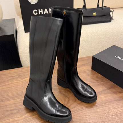 CHANEL 26S TALL BOOTS 45 MM IN BLACK PATENT LEATHER ROUNDED TOE