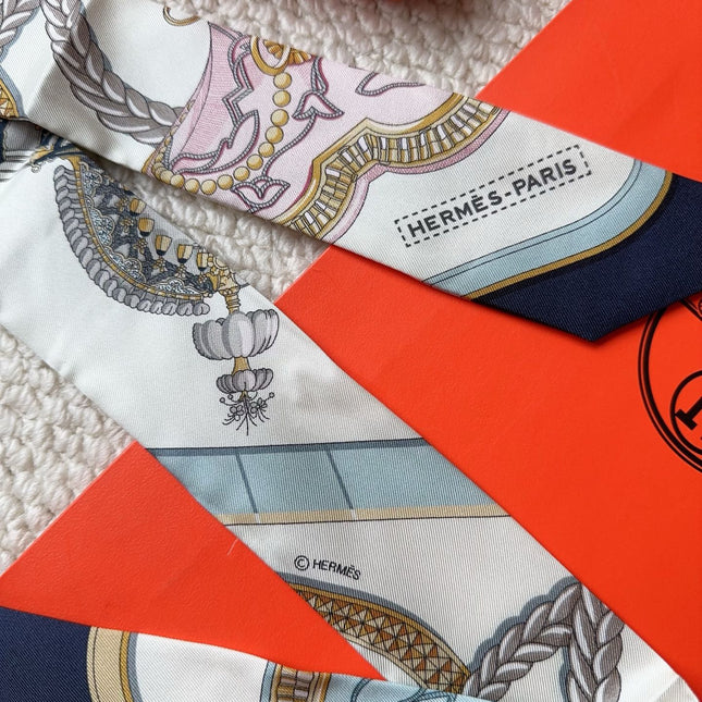 HERMES 26S SCARF 86 IN SILK 309623