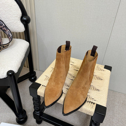 DIOR 26S BLOCK HEEL CHELSEA ANKLE BOOTS IN TAN BROWN SUEDE