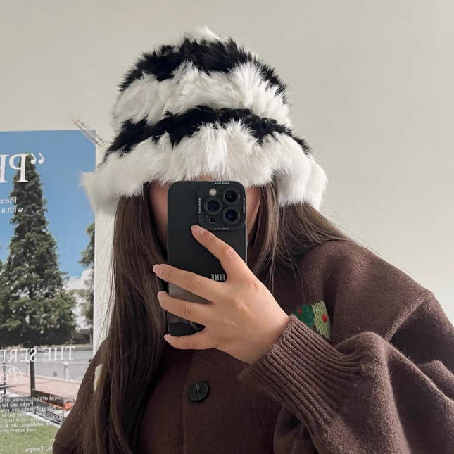 BUCKET HAT IN BLACK MIX WHITE FLEECE 412798