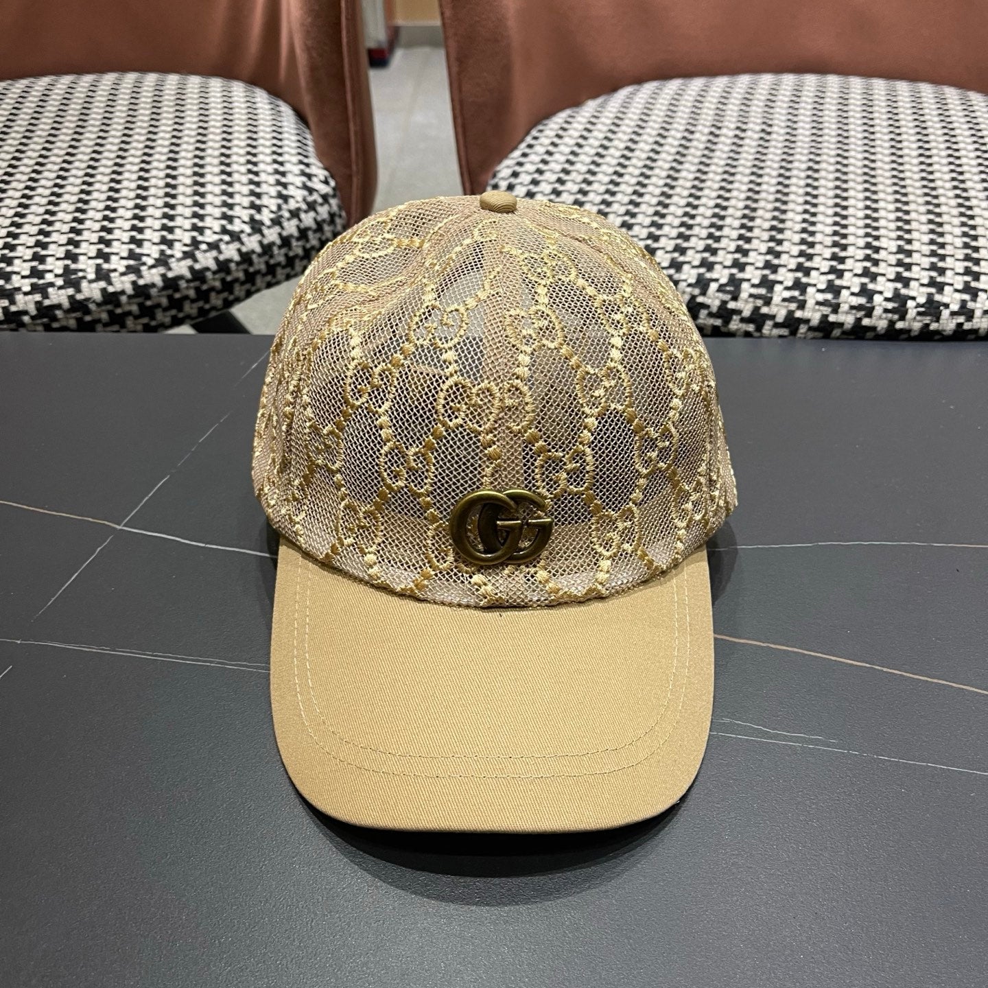 GUCCI 26S BASEBALL CAP STYLE 242