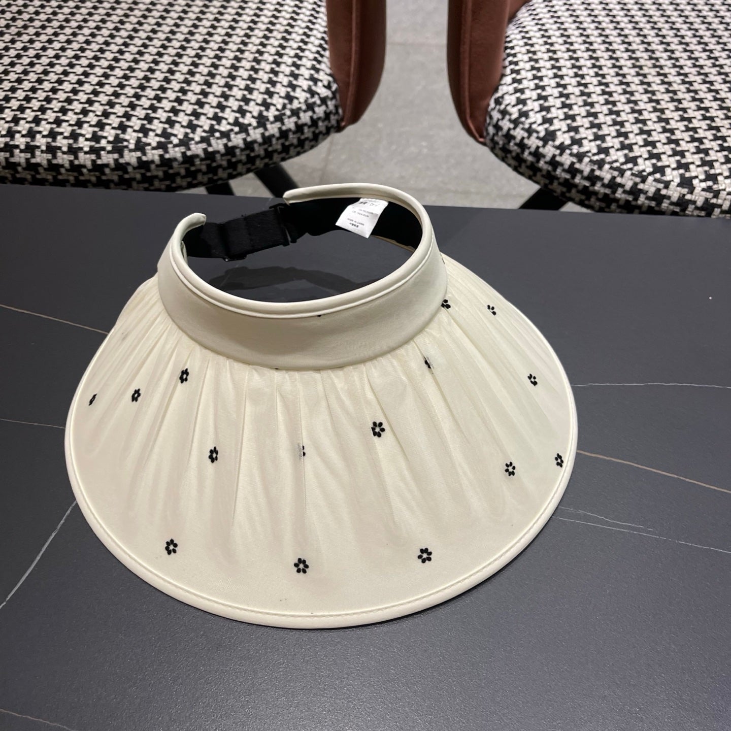 CELINE 26S FLORAL PRINT SUN VISOR HAT STYLE 229