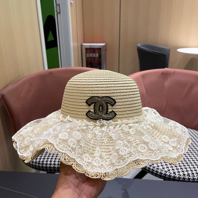 CHANEL 26S LACE-OVERLAY WIDE-BRIM STRAW HAT 335731
