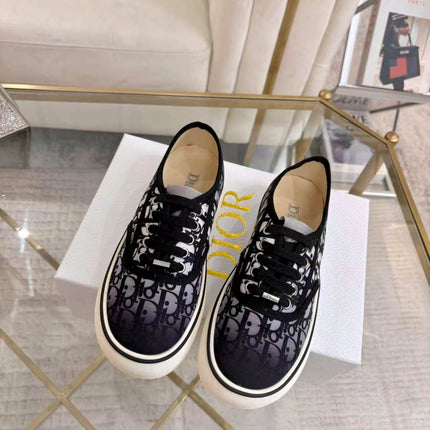 DIOR 26S LOW-TOP SNEAKERS IN BLACK DIOR OBLIQUE CANVAS