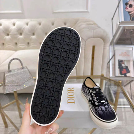 DIOR 26S LOW-TOP SNEAKERS IN BLACK DIOR OBLIQUE CANVAS