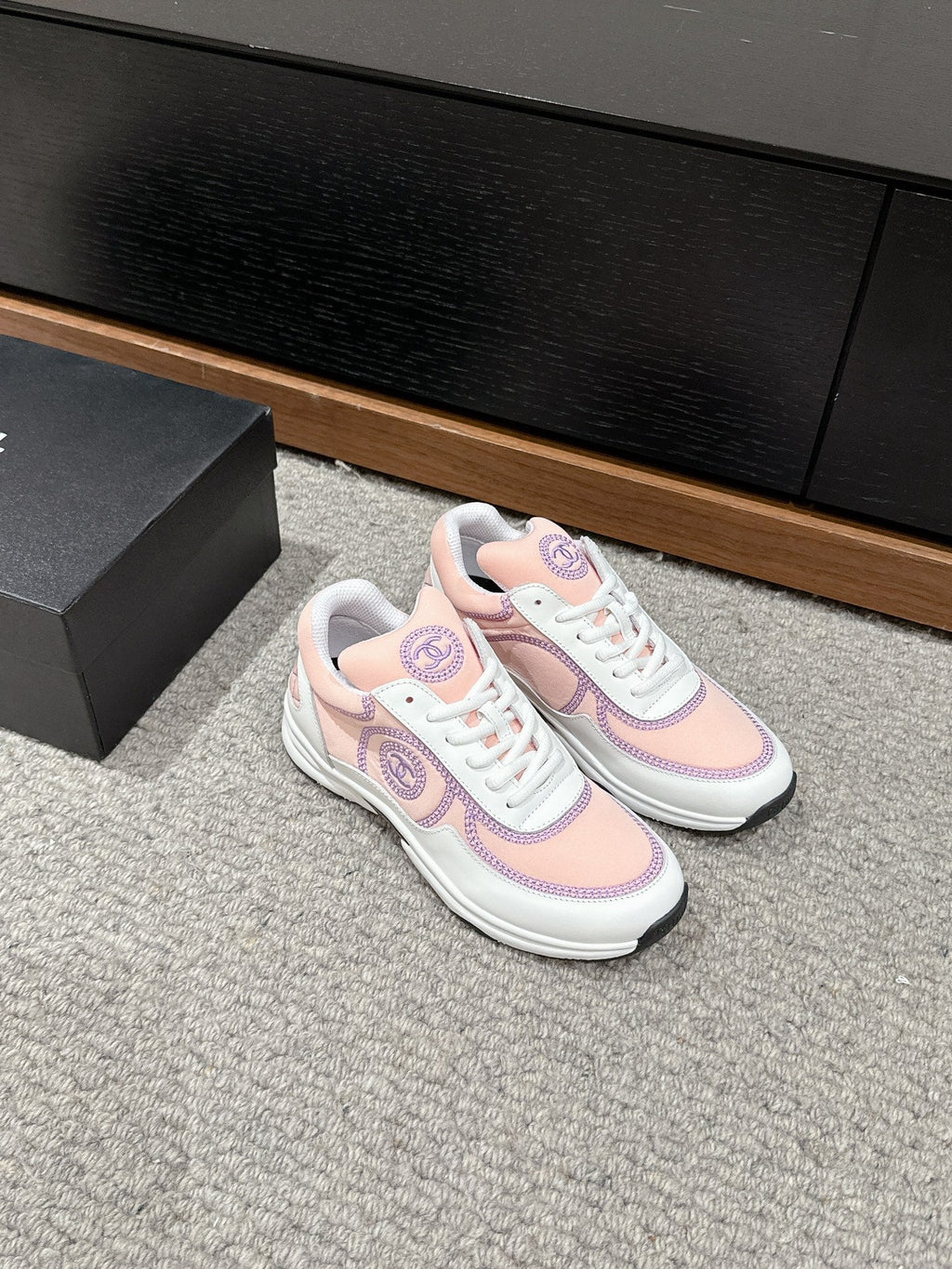 CLASSIC TRAINER IN LIGHT PINK MIX WHITE FABRIC