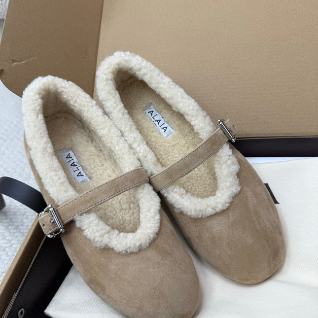 ALAIA 25S SHEARLING BALLET FLATS IN DARK BEIGE SUEDE