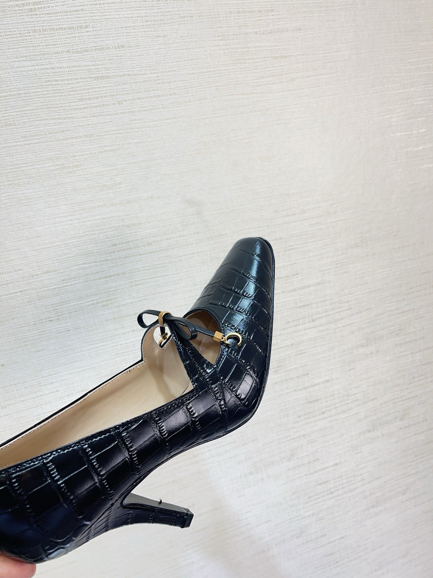 DIOR 26S HIGH HEELS IN BLACK CROC-EMBOSSED CALFSKIN WITH CHARMS
