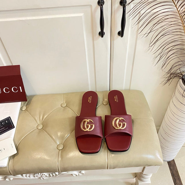 GUCCI 26S SLIDES IN DARK RED CALFSKIN