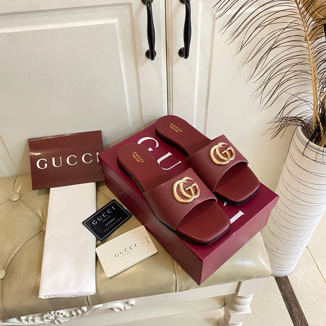 GUCCI 26S SLIDES IN DARK RED CALFSKIN
