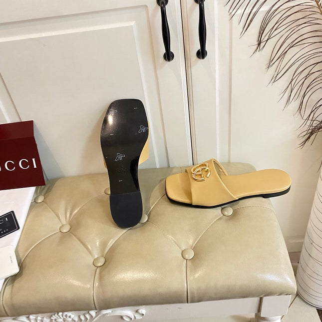 GUCCI 26S SLIDES IN DARK BEIGE CALFSKIN