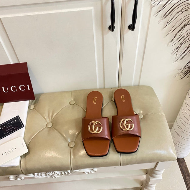 GUCCI 26S SLIDES IN BROWN CALFSKIN