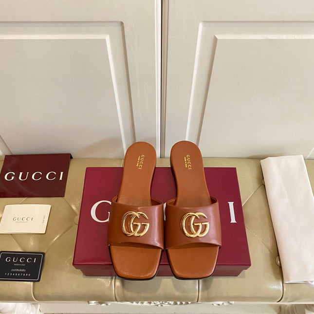 GUCCI 26S SLIDES IN BROWN CALFSKIN