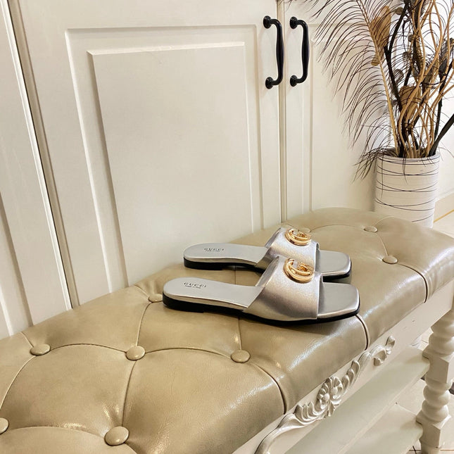 GUCCI 26S SLIDES IN SILVER CALFSKIN