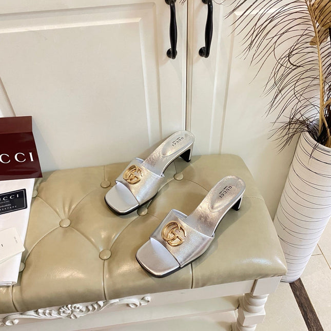 GUCCI 26S HIGH-HEELED SANDALS IN SILVER CALFSKIN WITH GOLD HARDWARE