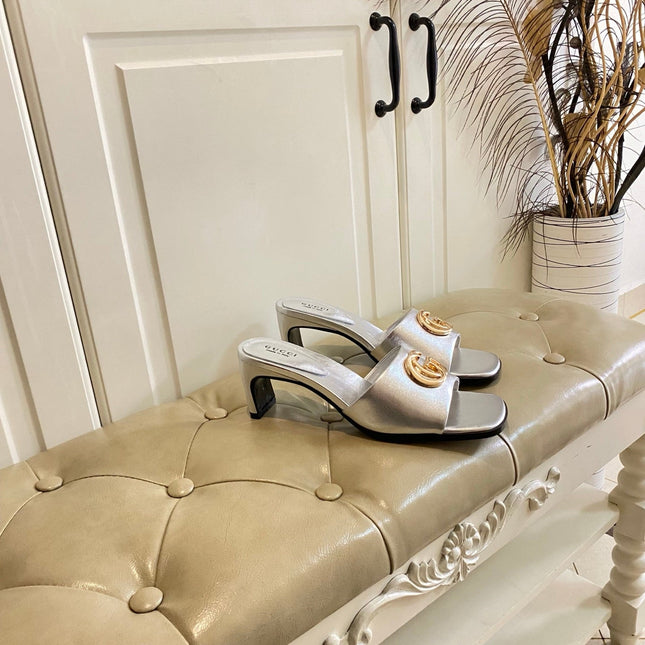 GUCCI 26S HIGH-HEELED SANDALS IN SILVER CALFSKIN WITH GOLD HARDWARE