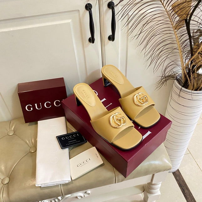 GUCCI 26S HIGH-HEELED SANDALS IN DARK BEIGE CALFSKIN WITH GOLD HARDWARE
