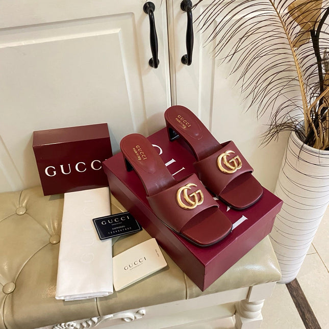 GUCCI 26S HIGH-HEELED SANDALS IN DARK RED CALFSKIN WITH GOLD HARDWARE