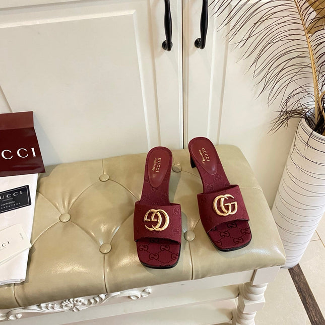 GUCCI 26S HIGH-HEELED SANDALS IN DARK RED CANVAS WITH GOLD HARDWARE