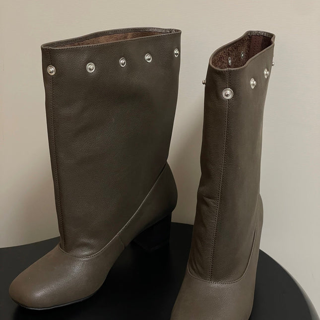 ALO 25S PALOMA WOOL TIERED BOOTS IN DARK BROWN LAMBSKIN WITH STUD
